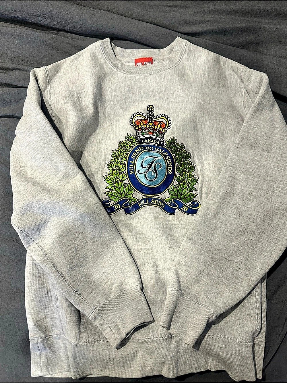 Full Send Canada Crest Crewneck Gray Medium